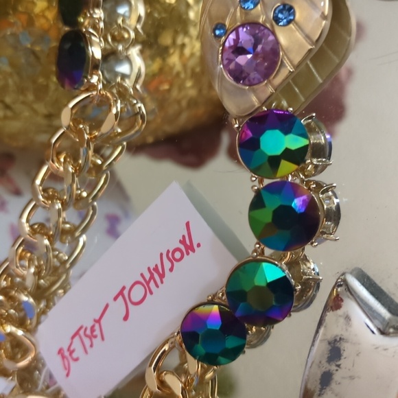 Betsey Johnson Buggin Out Butterfly Collar Necklace Multi NWT - Picture 4 of 6